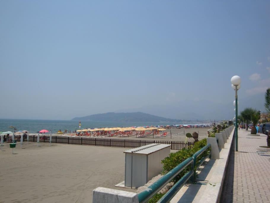 Girasole A Due Passi Dal Mare Apartment Minturno Bagian luar foto